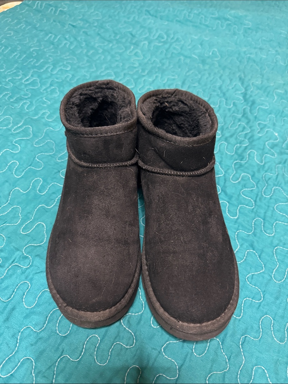 Skechers Black Faux-Suede Faux-Shearling Ankle Booties